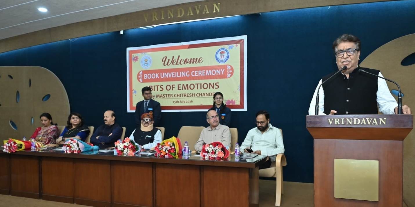 युवा कवि चित्रेश चंदेल की किताब का भव्य विमोचन रायपुर में