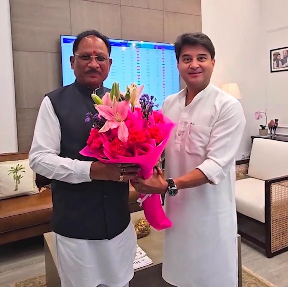 छत्तीसगढ़ में 2305 मोबाइल टावरों से दूरस्थ क्षेत्रों को डिजिटल पहचान