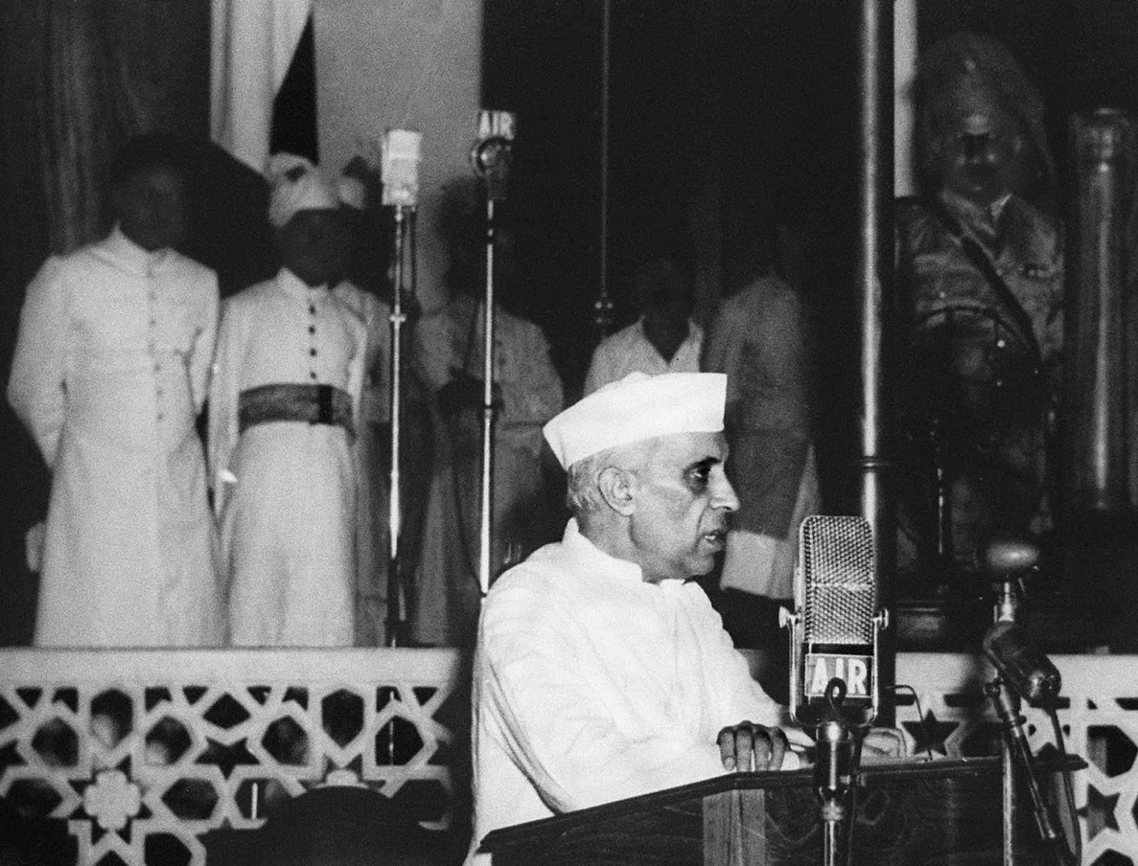 16 अगस्त 1947: जब पहली बार लाल किले पर लहराया तिरंगा