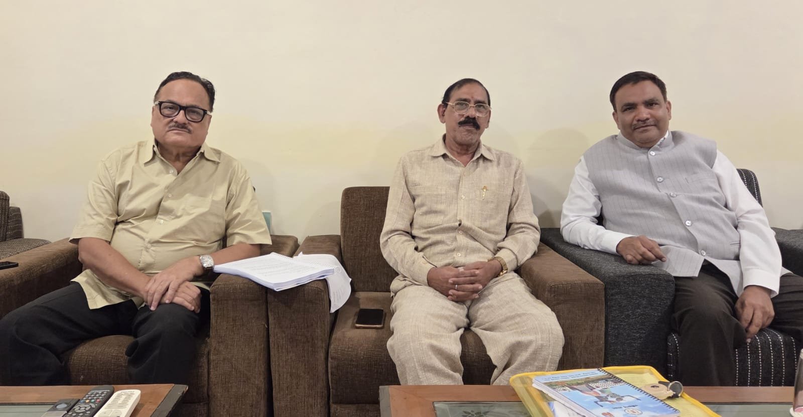 यूसीसी को सरल भाषा में समझाने वाली पुस्तक प्रकाशित करने का सुझाव