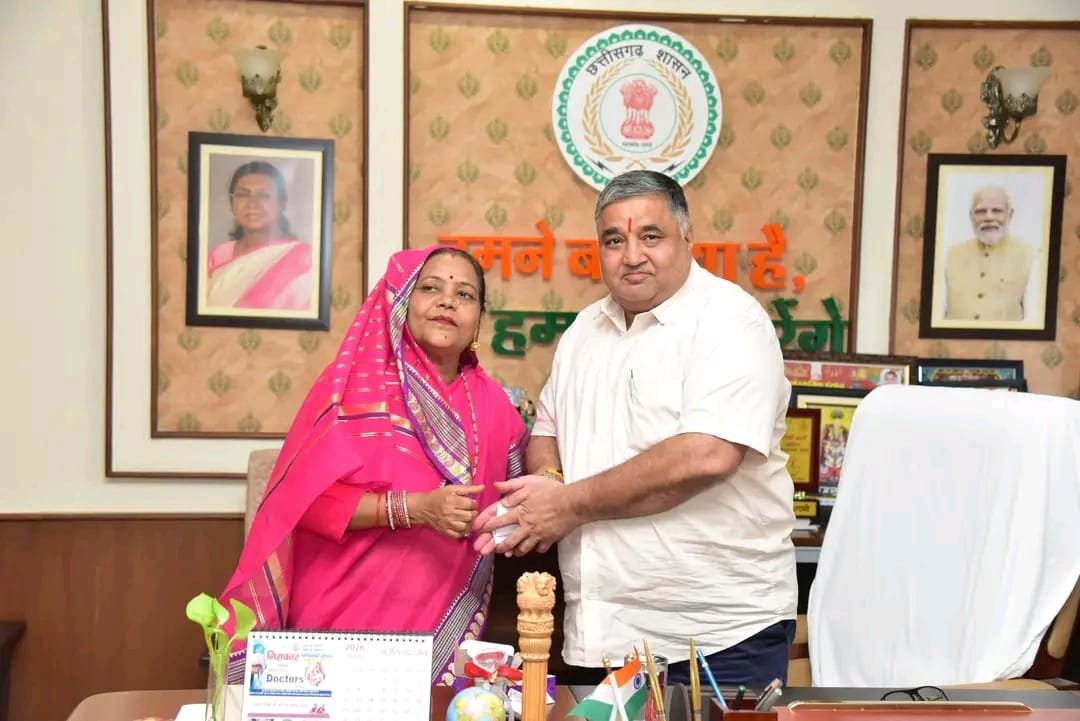 रक्षाबंधन पर डॉ. उषा बारले ने मंत्री राजेश अग्रवाल को बांधी राखी