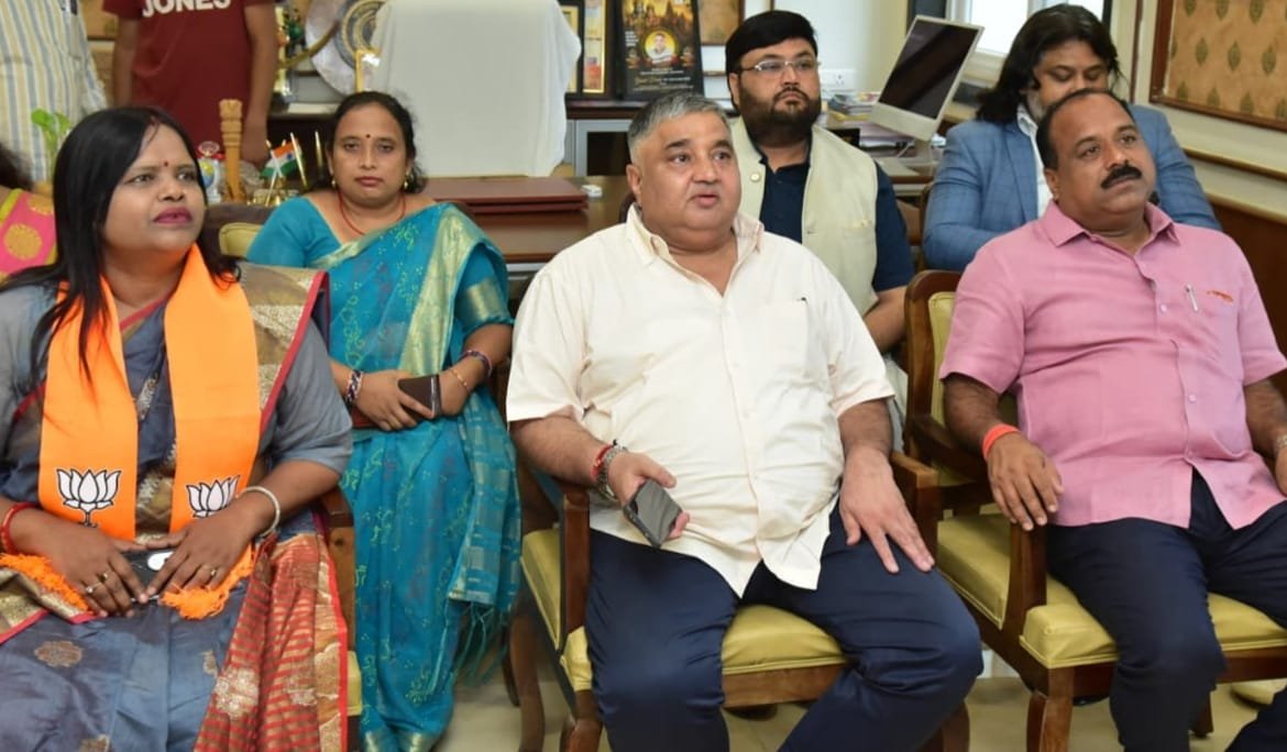 मन की बात में इतिहास, संस्कृति और स्वदेशी से आत्मनिर्भर भारत का संदेश