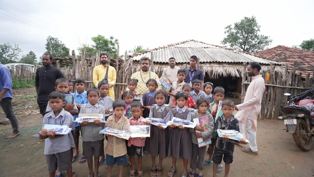 बस्तर के दुर्गम गांवों में पहुंचे डॉ. प्रेमा साईं, पीड़ित परिवारों को सहारा