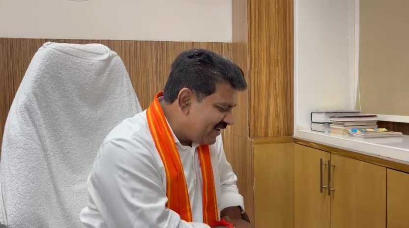 कवर्धा मेडिकल कॉलेज के पहले छात्र हिमांशु को उप मुख्यमंत्री विजय शर्मा ने फोन कर दी बधाई