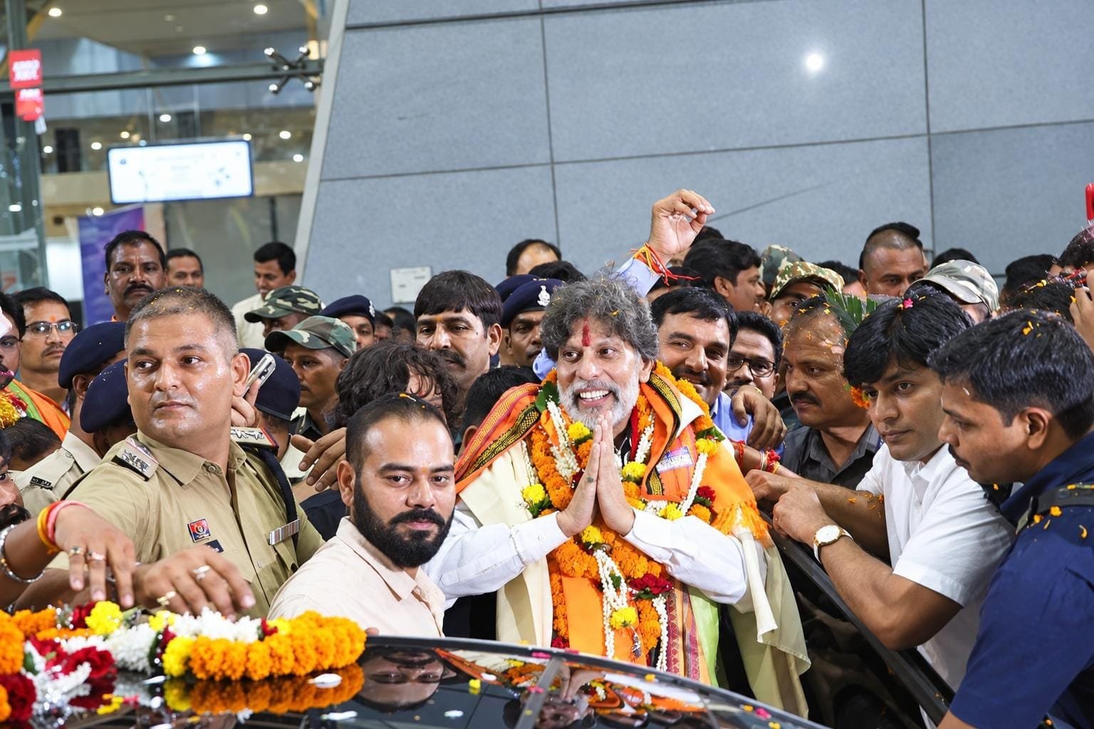 दिल्ली से स्वास्थ्य लाभ लेकर लौटे किरण सिंह देव, मुख्यमंत्री साय ने दी शुभकामना