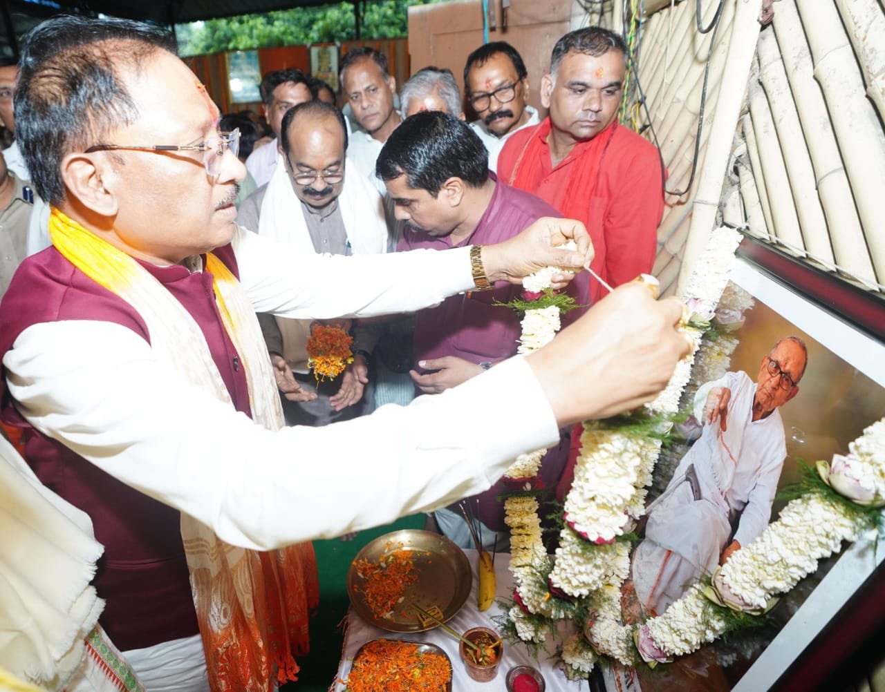 मदकूद्वीप पहुंचे मुख्यमंत्री साय, प्राचीन मंदिरों में की पूजा-अर्चना