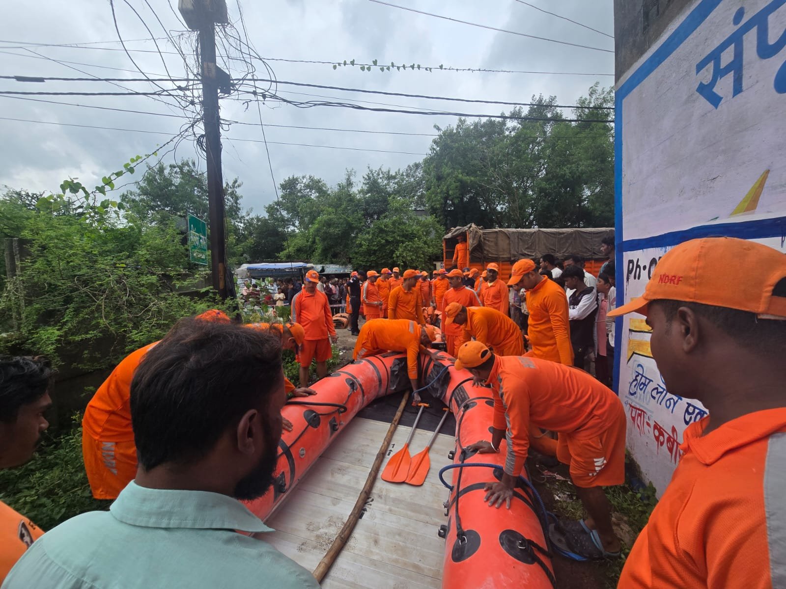 चंदनीडीह में NDRF का बड़ा रेस्क्यू अभियान, 198 लोगों को सुरक्षित निकाला   