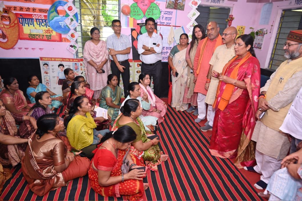 भिलाई में ‘आंगन मिलन’ कार्यक्रम, केंद्रीय राज्यमंत्री ने कार्यकर्ताओं का सम्मान किया