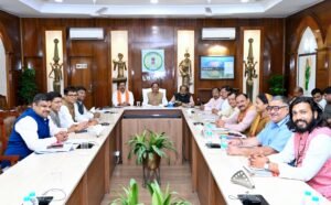 IMG-20261011-WA0013-300x186 पीएम मोदी के 25 साल के नेतृत्व पर छत्तीसगढ़ कैबिनेट का अभिनंदन प्रस्ताव